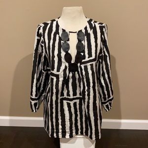 Tibi B&W striped tribal print silk blend v-neck blouse sz 10